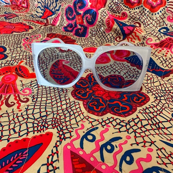 Judah Sunglasses by Gold the Label - Picture 10 of 14